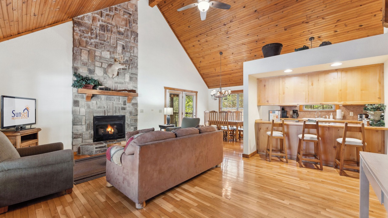 Photo of Livingroom in Branson West