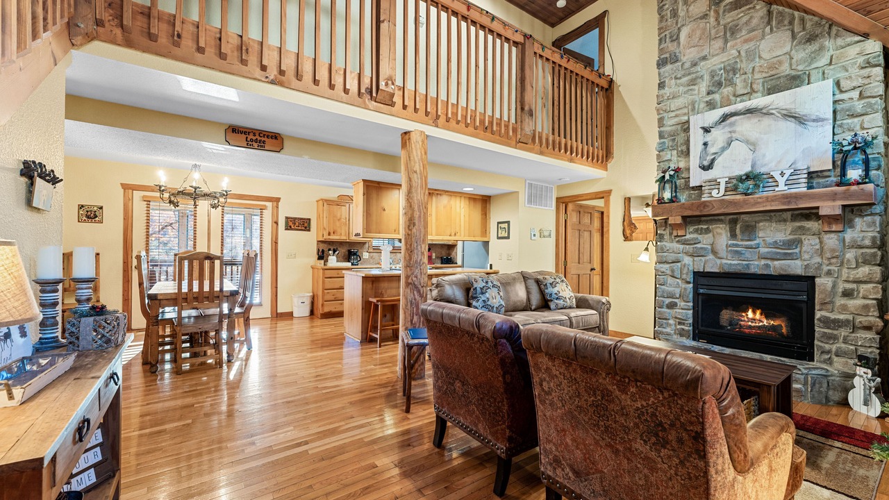 Photo of Livingroom in Branson West