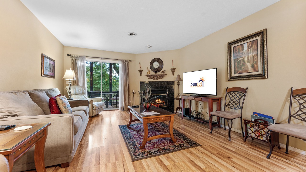 Photo of Livingroom in Table Rock
