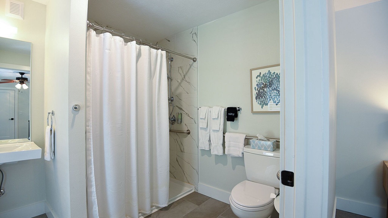 Photo of Bathroom in Blue Eye