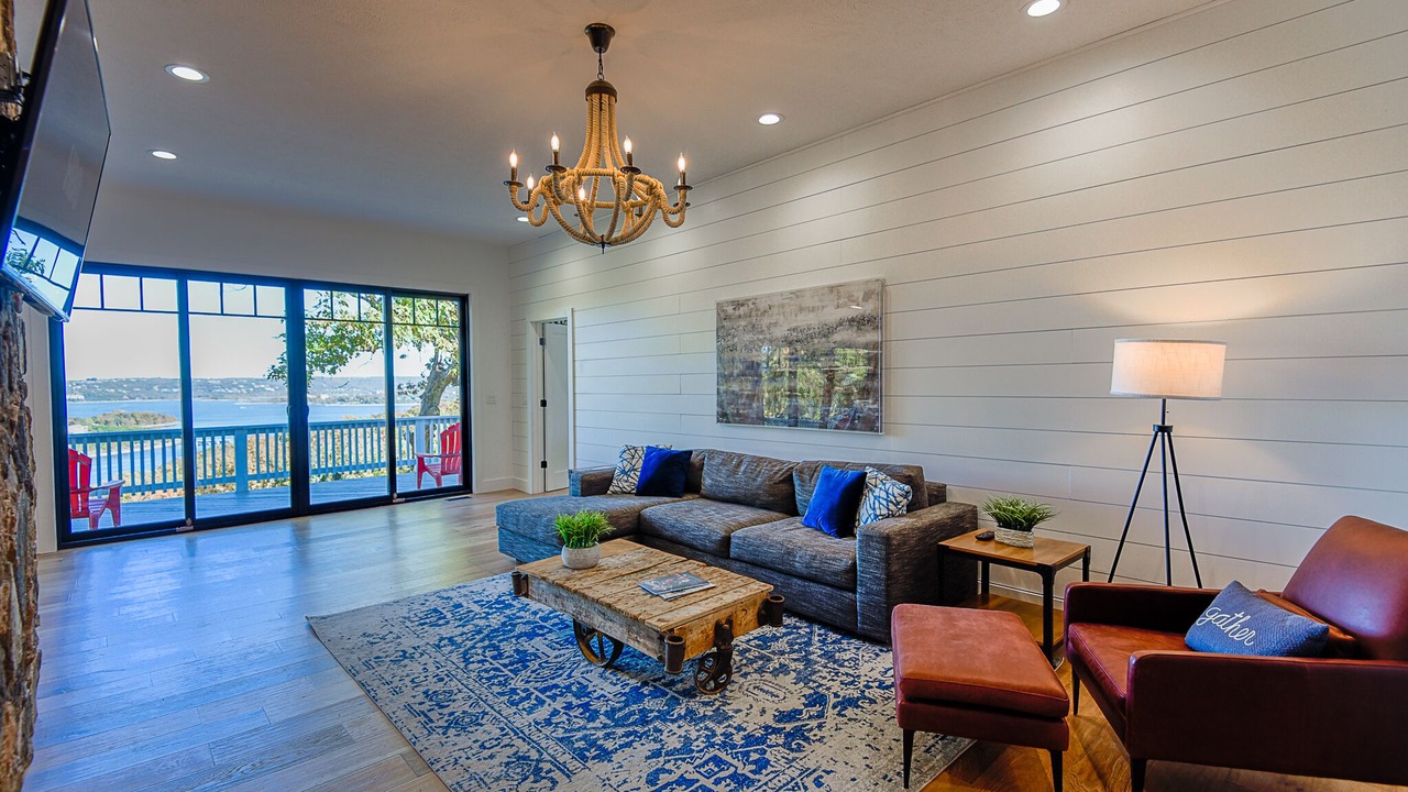 Photo of Bedroom in Blue Eye