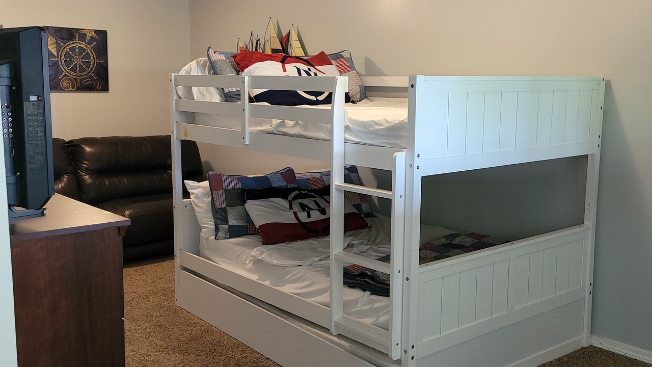 Photo of Bedroom in Shell Knob