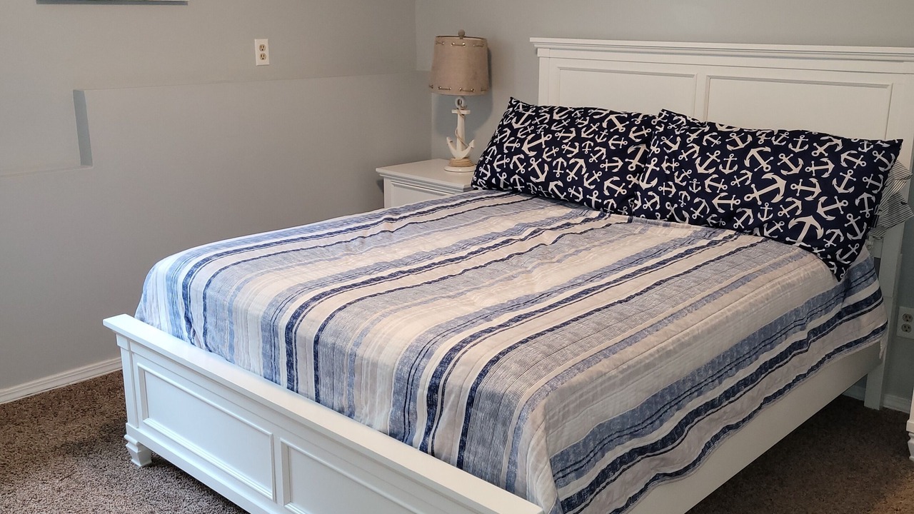 Photo of Bedroom in Shell Knob