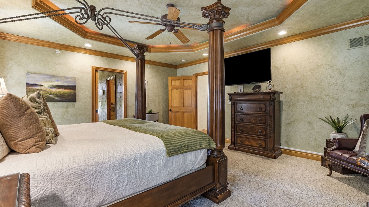 Photo of Bedroom in Branson