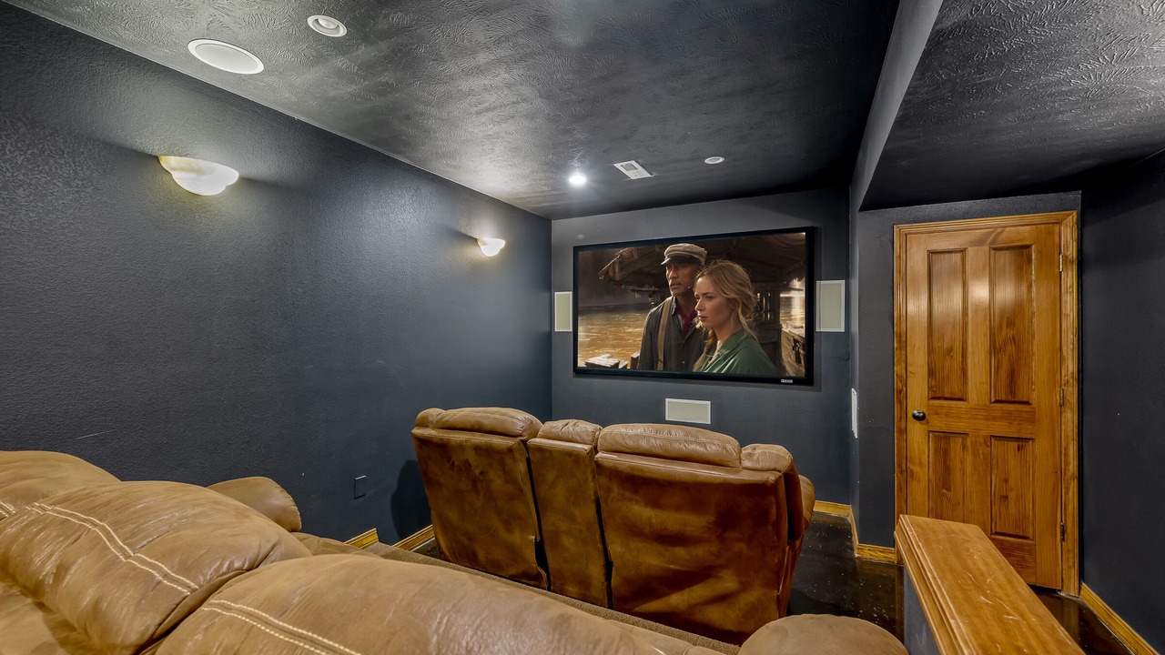 Photo of Bedroom in Branson Theater District