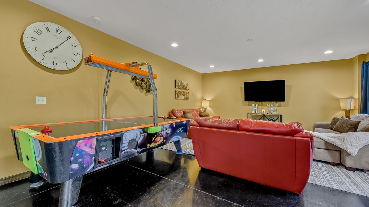 Photo of Bedroom in Branson Theater District