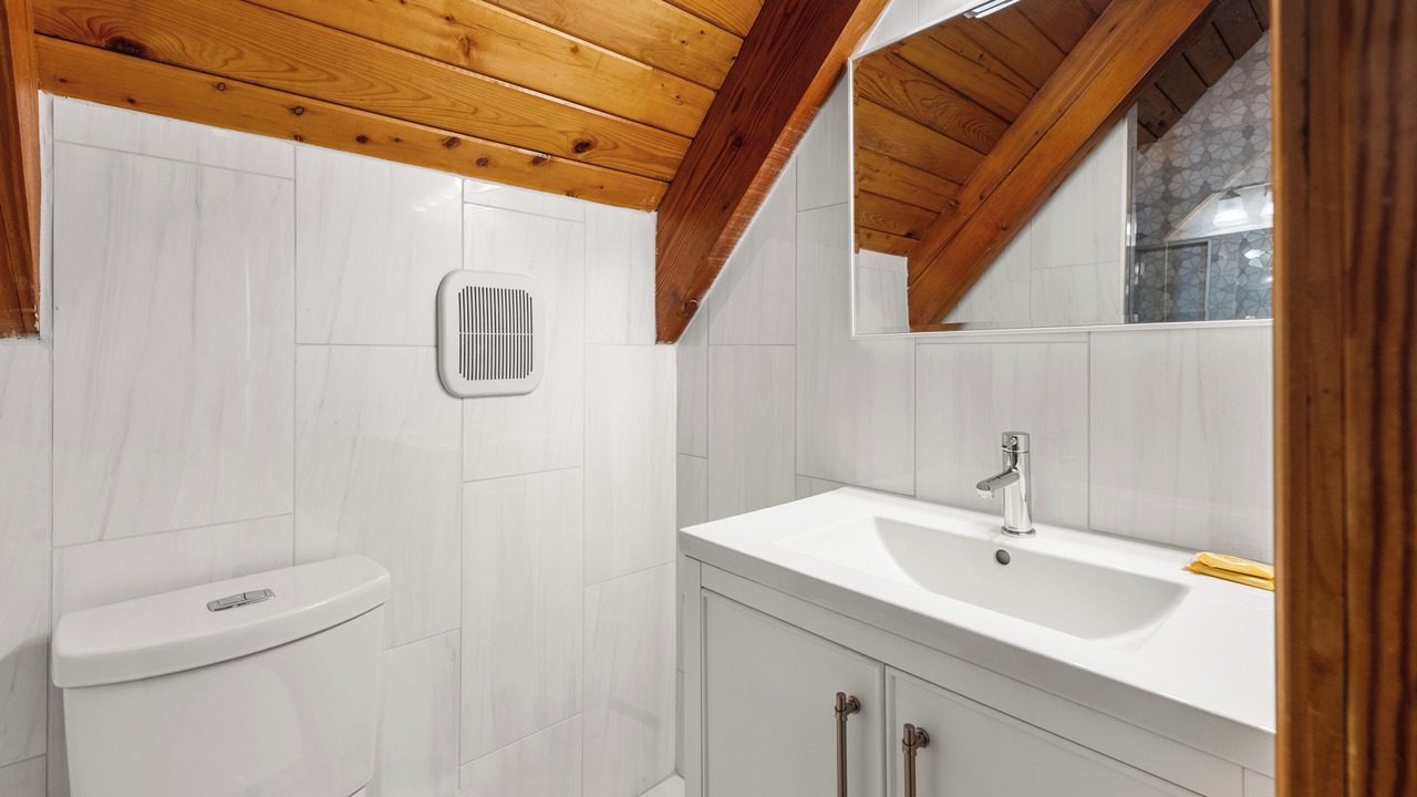 Photo of Bathroom in Ocracoke