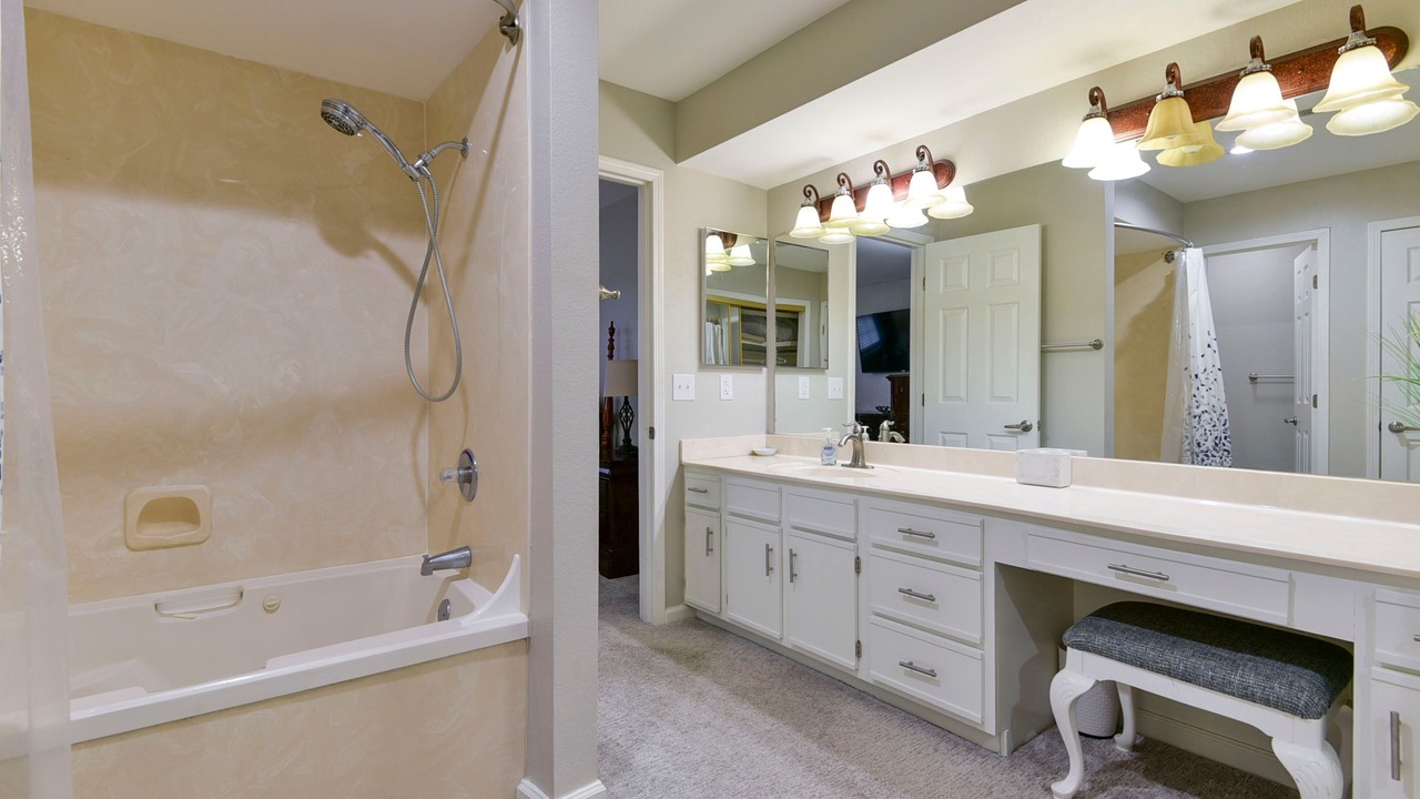 Photo of Bathroom in Branson