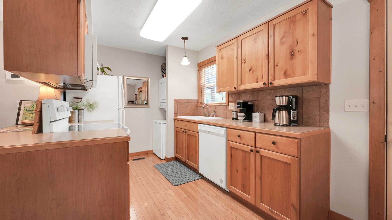 Photo of Kitchen in Reeds Spring