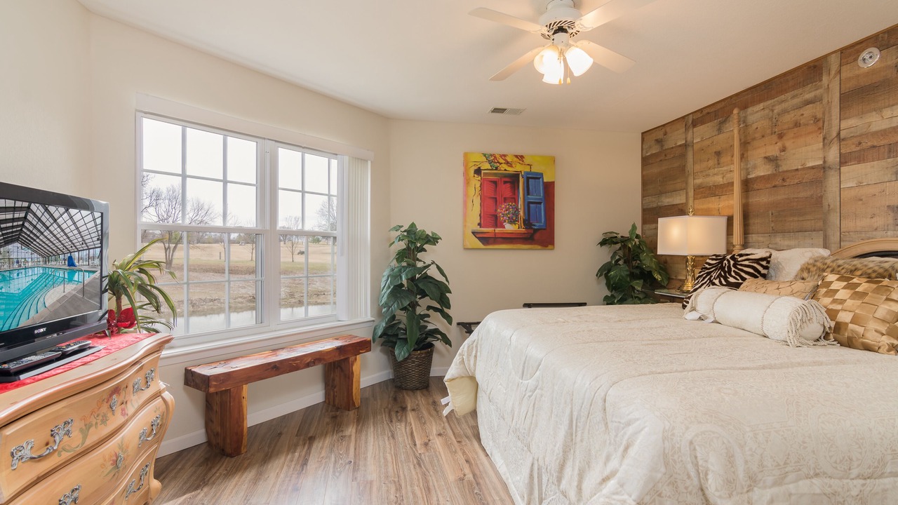Photo of Bedroom in Branson