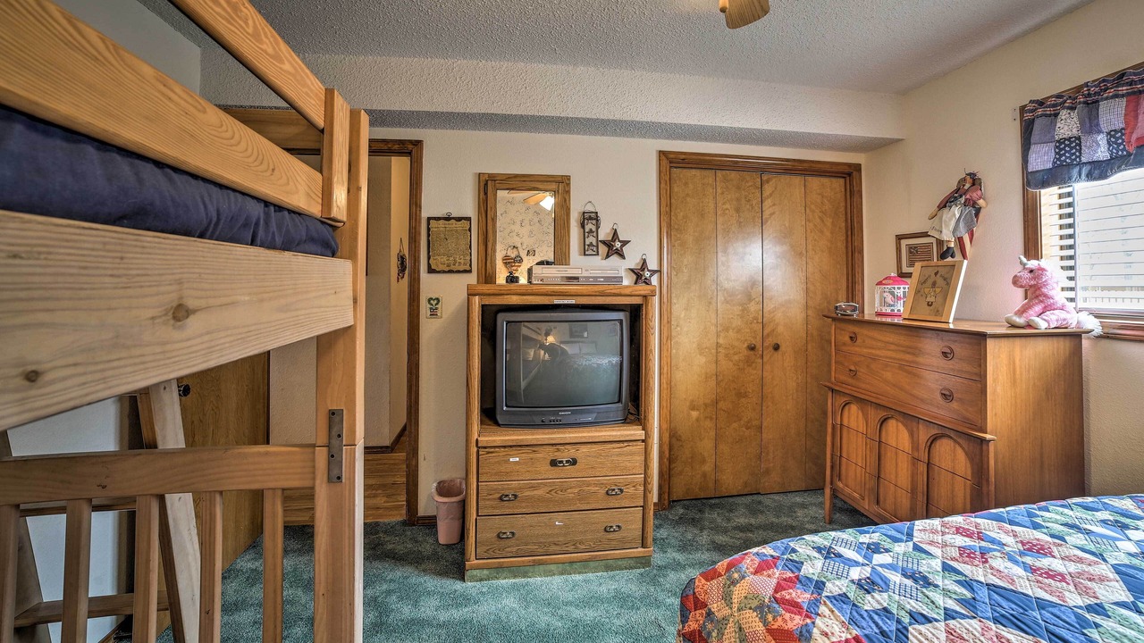 Photo of Bedroom in Notch Estates