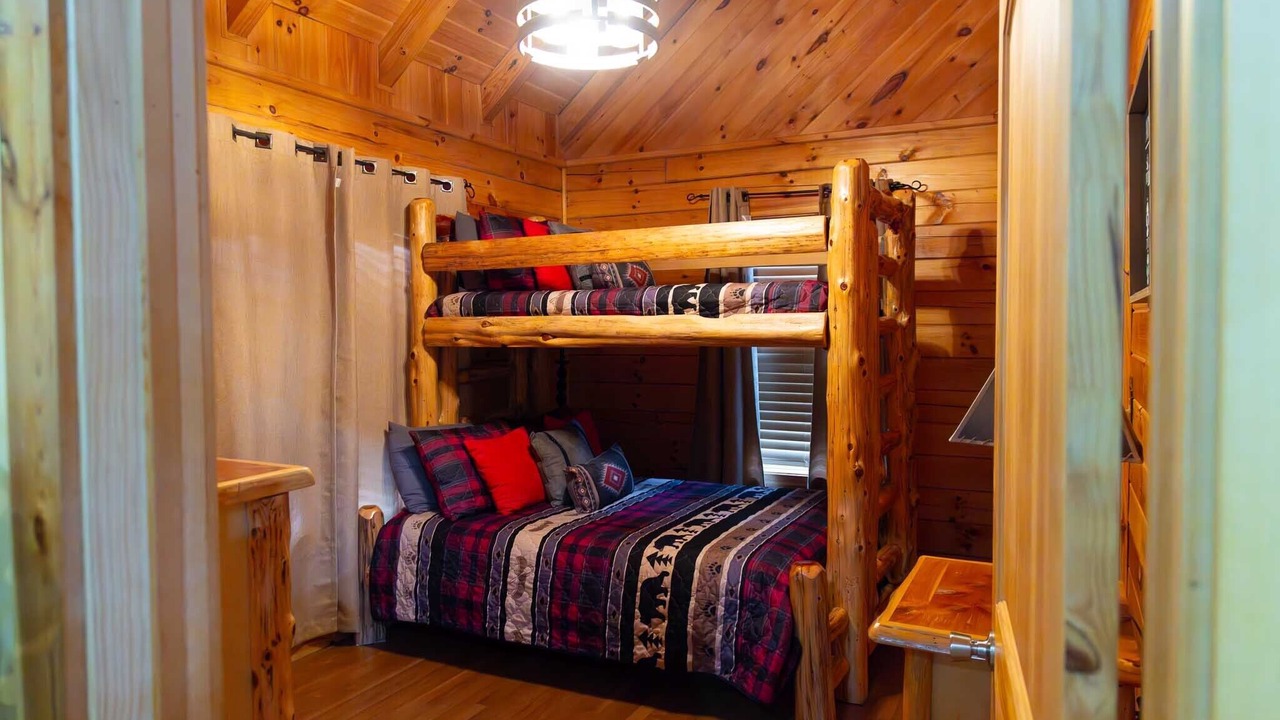 Photo of Bedroom in Big Cedars