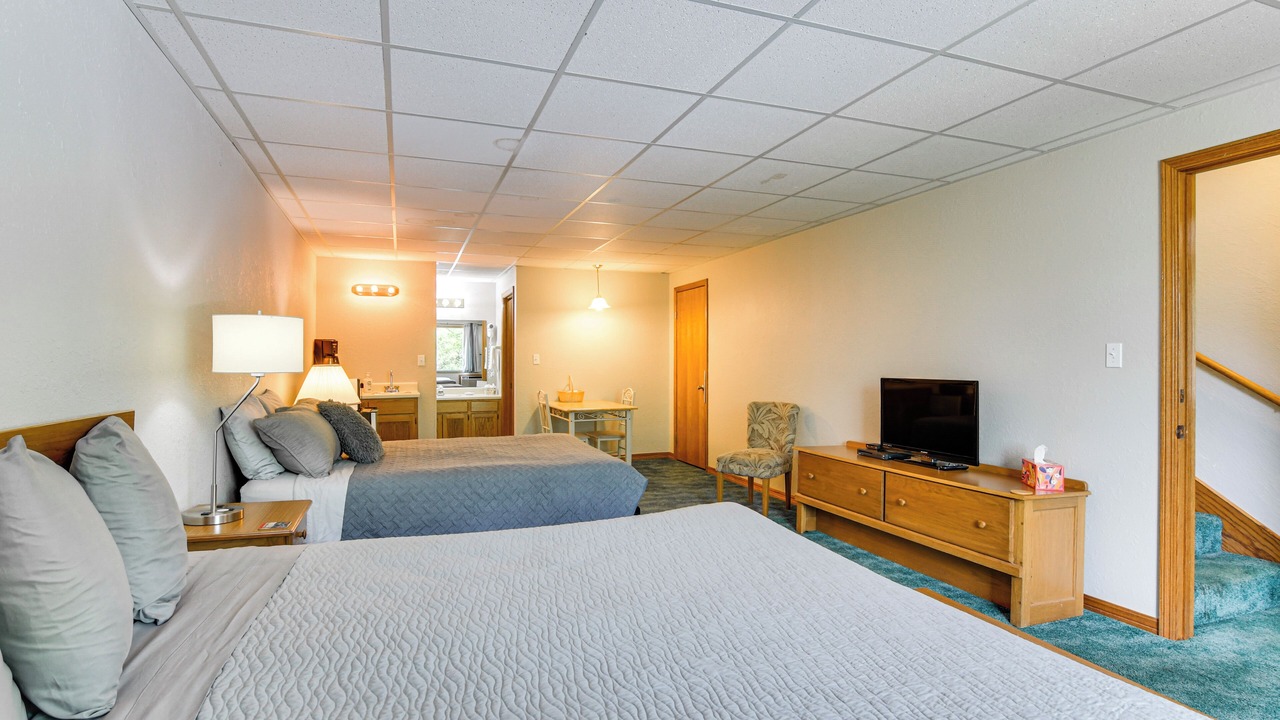 Photo of Bedroom in Branson West