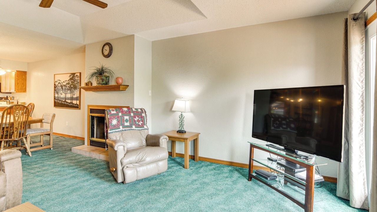Photo of Livingroom in Branson West