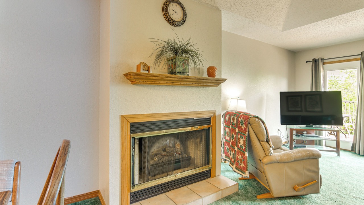 Photo of Livingroom in Branson West