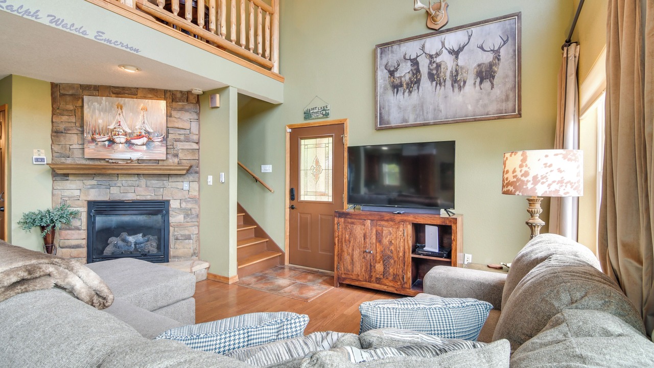 Photo of Livingroom in Blue Eye