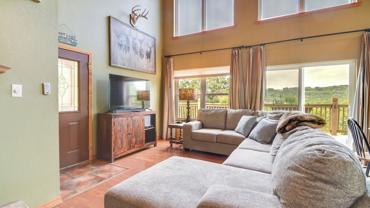 Photo of Bedroom in Blue Eye