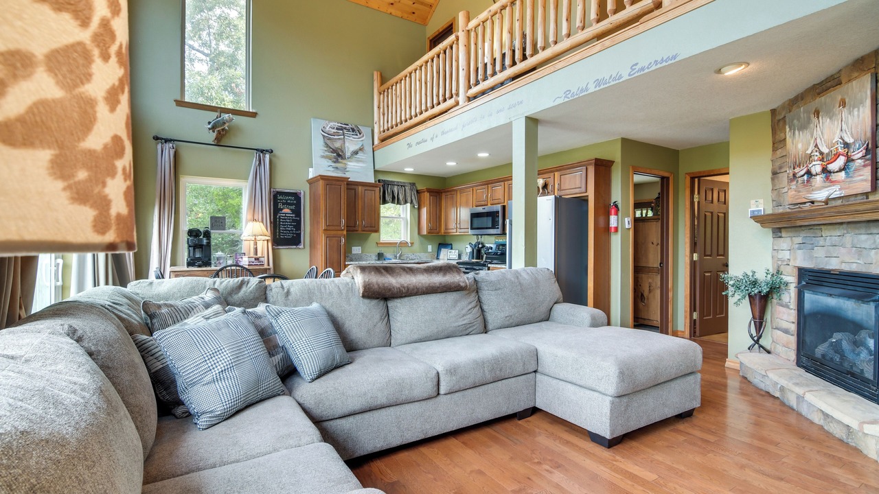 Photo of Livingroom in Blue Eye