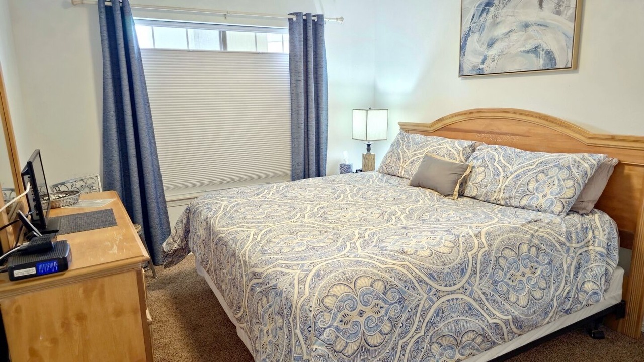 Photo of Bedroom in Hollister