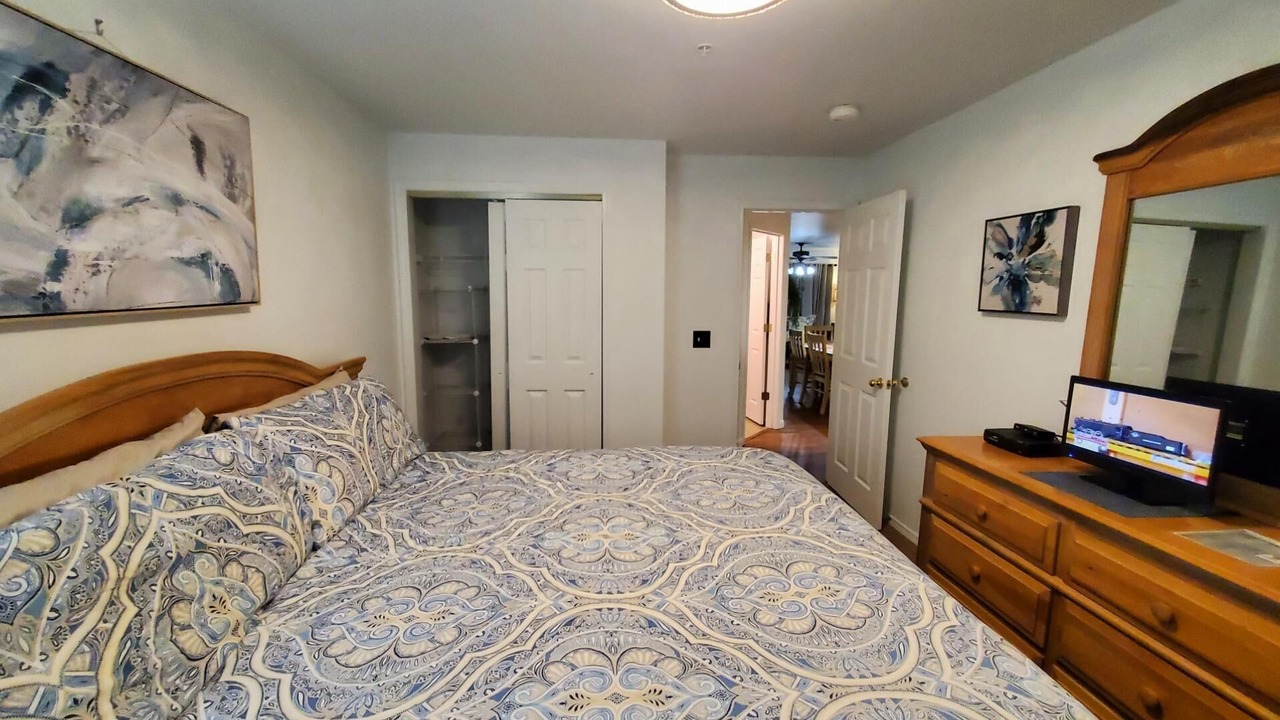 Photo of Bedroom in Hollister