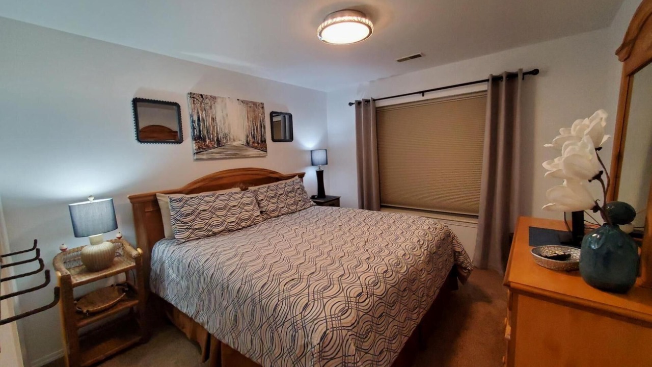 Photo of Bedroom in Hollister