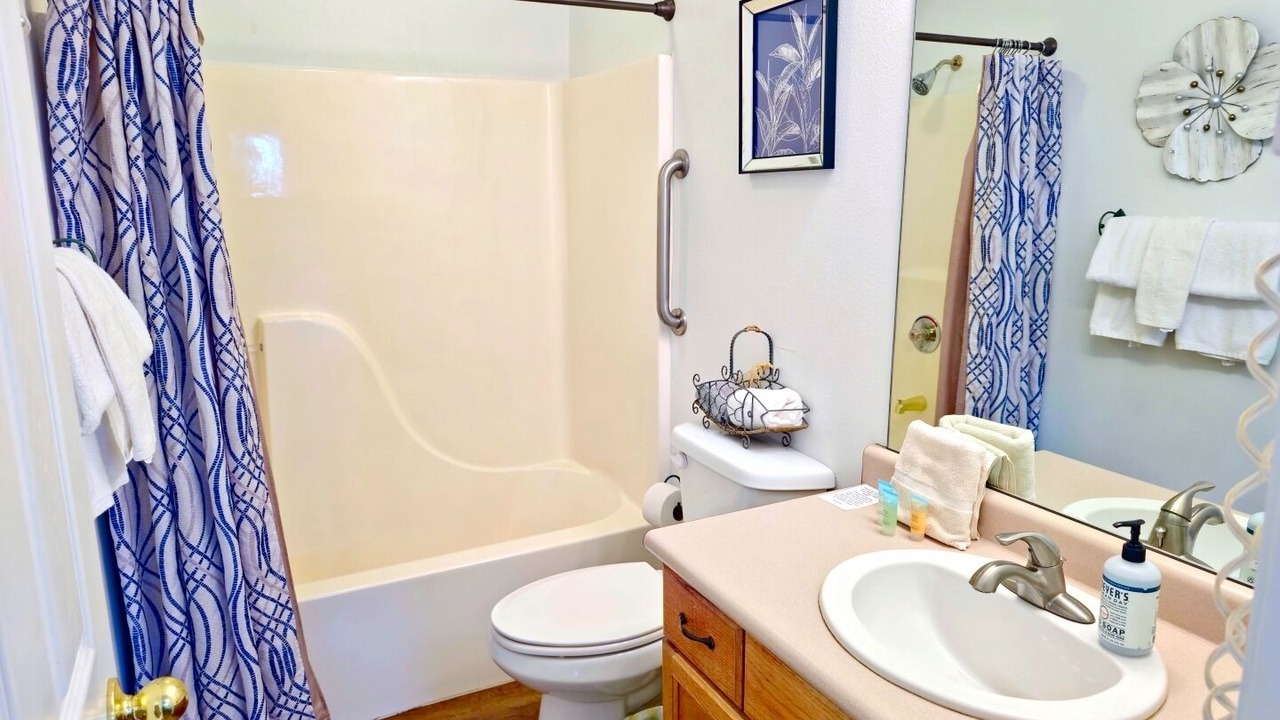 Photo of Bathroom in Hollister