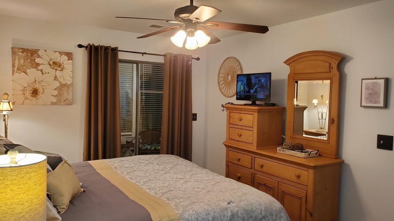 Photo of Bedroom in Hollister