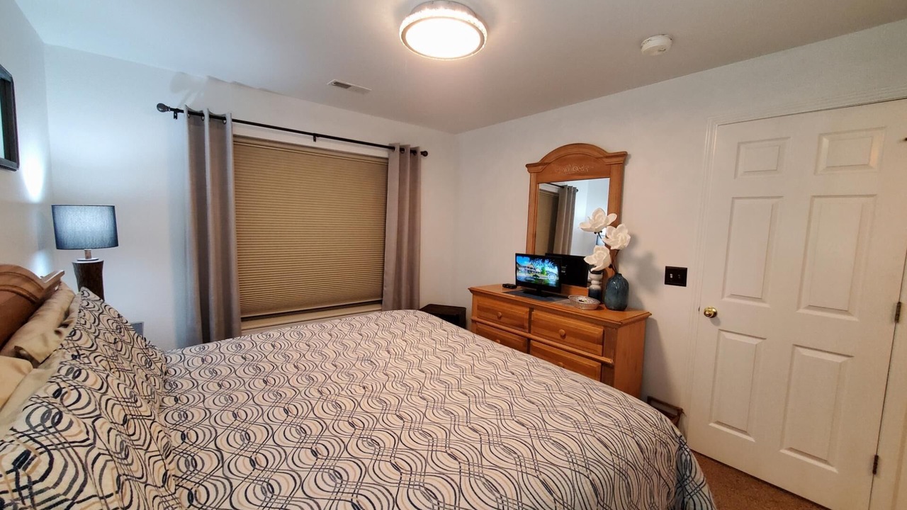 Photo of Bedroom in Hollister