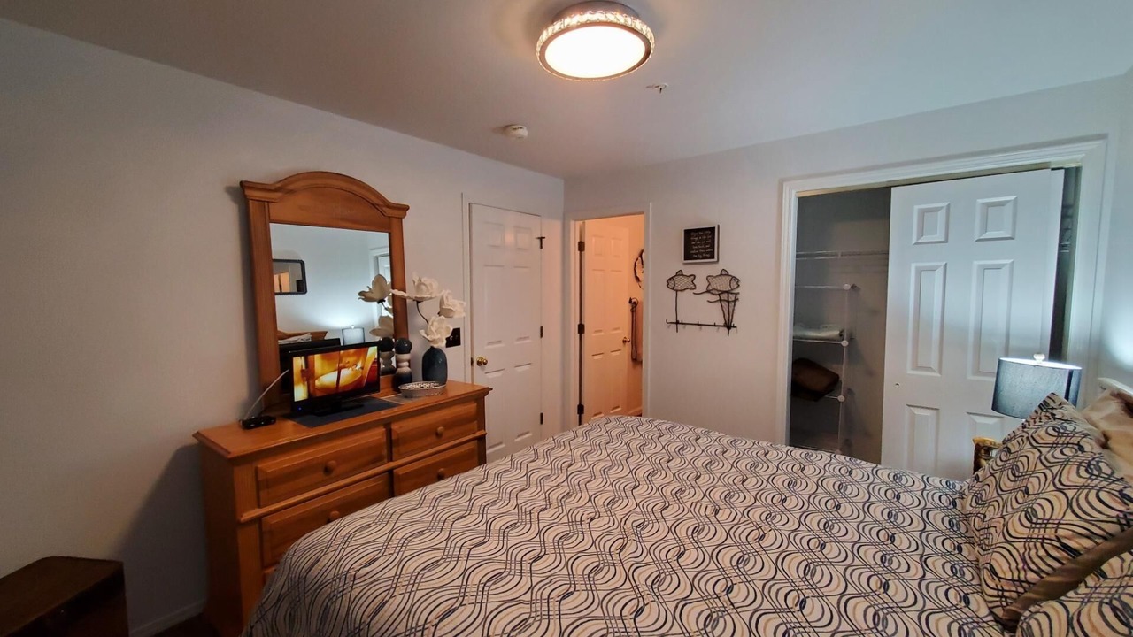 Photo of Bedroom in Hollister