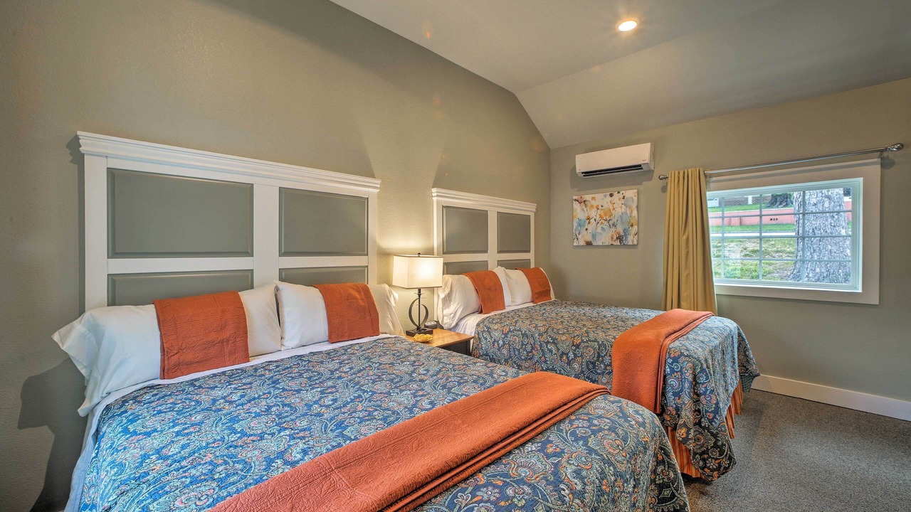 Photo of Bedroom in Downtown Branson