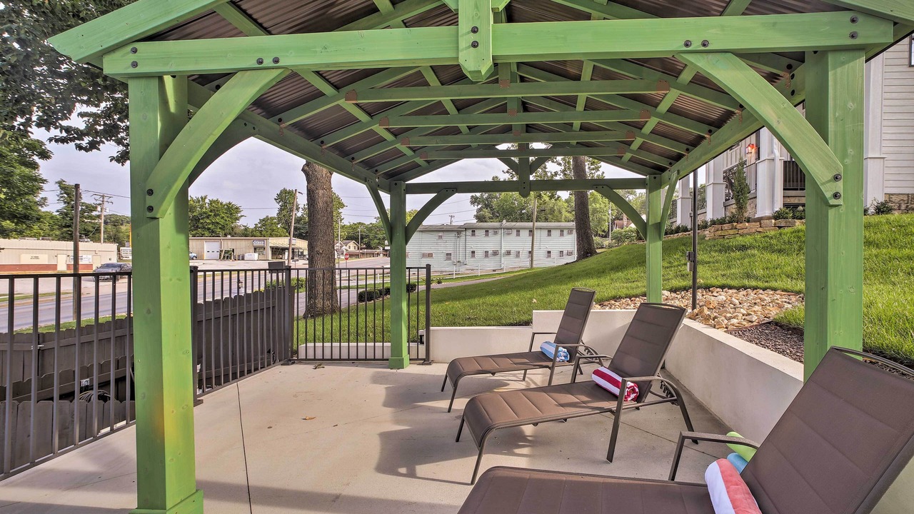 Photo of Patio Balcony in Downtown Branson