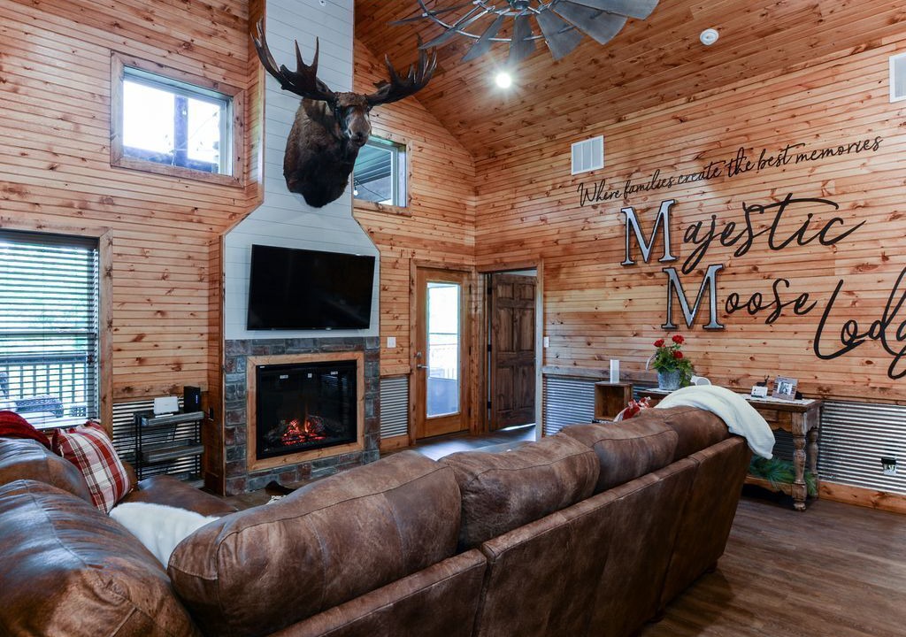 Photo of Bedroom in Reeds Spring