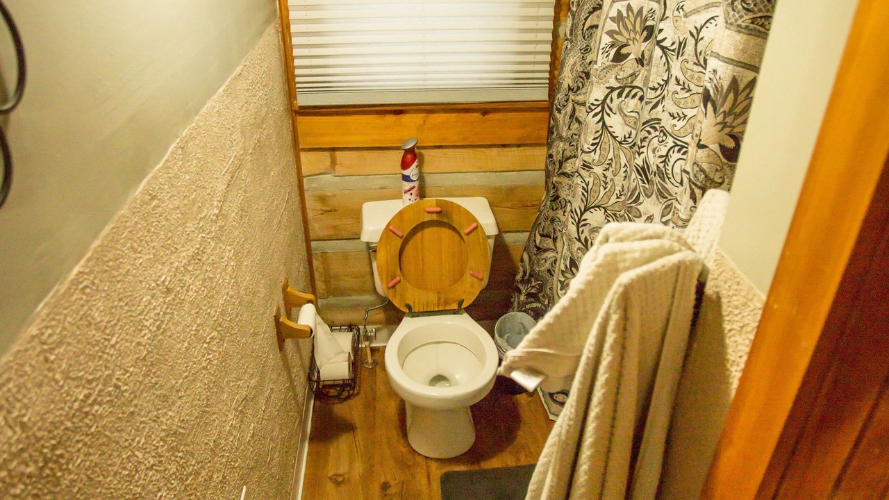Photo of Bathroom in Blue Eye