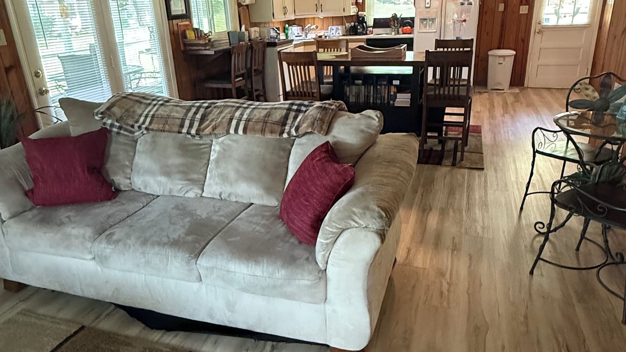 Photo of Livingroom in Muscle Shoals