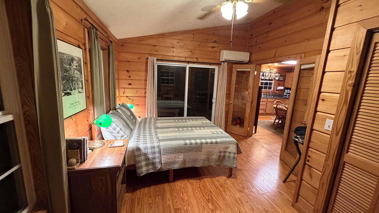 Photo of Bedroom in Jamestown