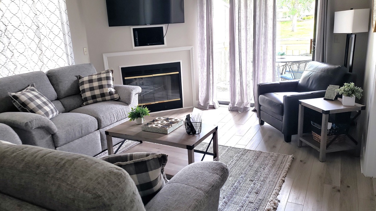 Photo of Livingroom in Table Rock