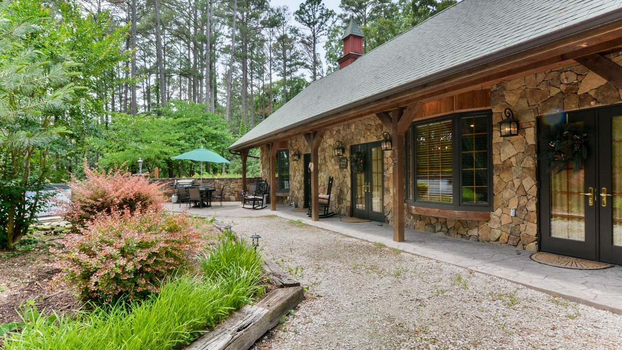 Photo of Patio Balcony in Blue Eye