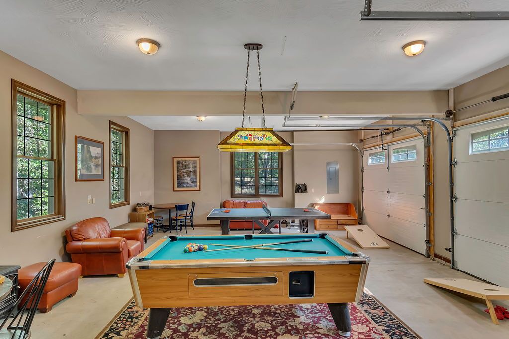 Photo of Bedroom in Blue Eye