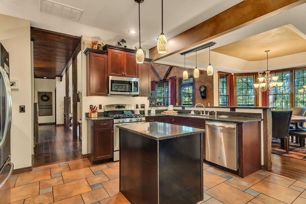 Photo of Kitchen in Blue Eye
