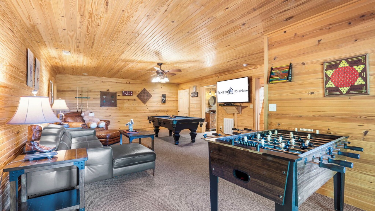 Photo of Bedroom in Branson Cedars
