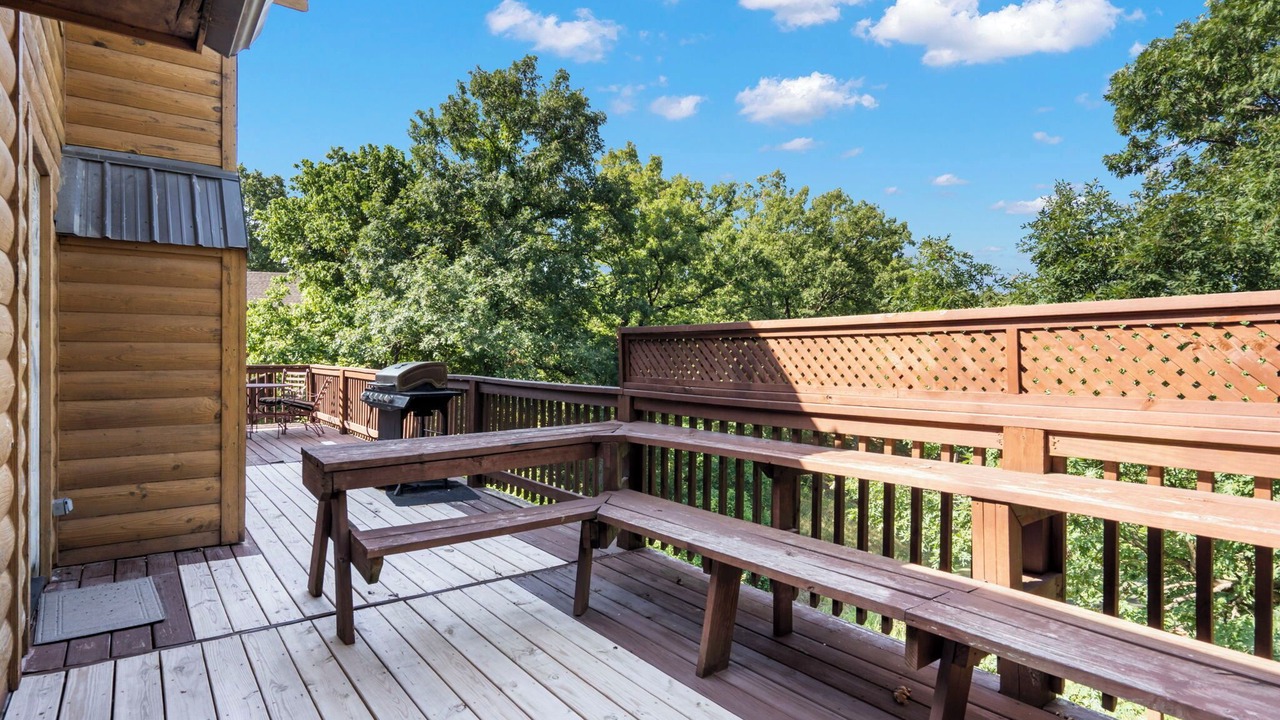 Photo of Patio Balcony in Branson Cedars