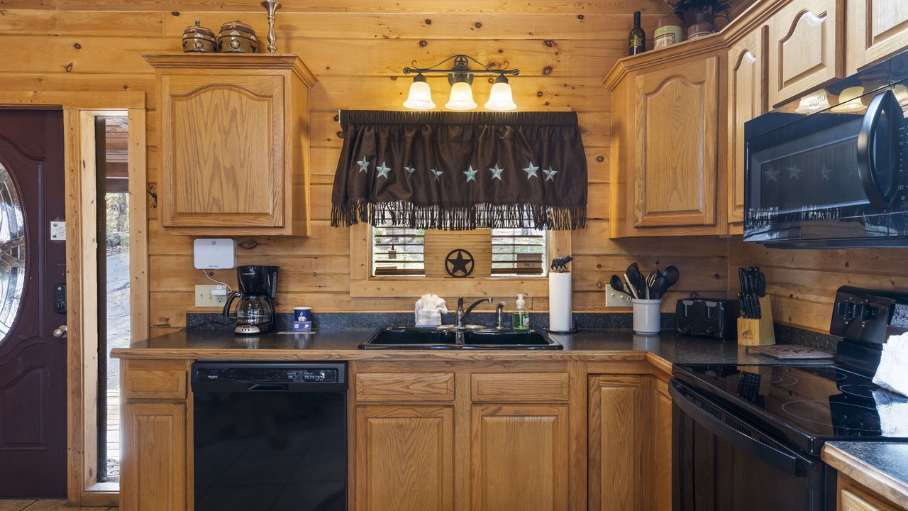 Photo of Kitchen in Branson Cedars