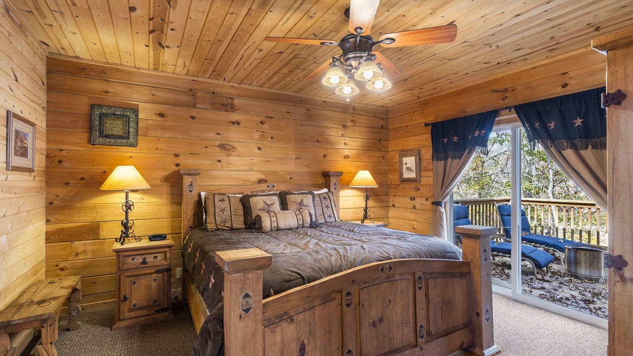 Photo of Bedroom in Branson Cedars