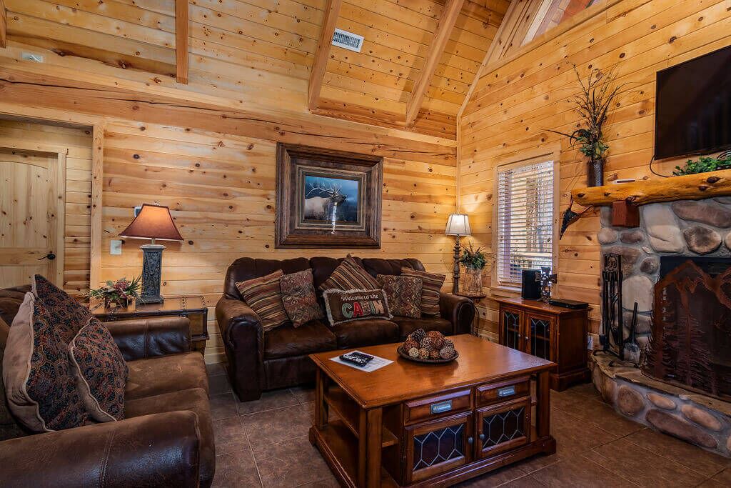 Photo of Livingroom in Branson Cedars