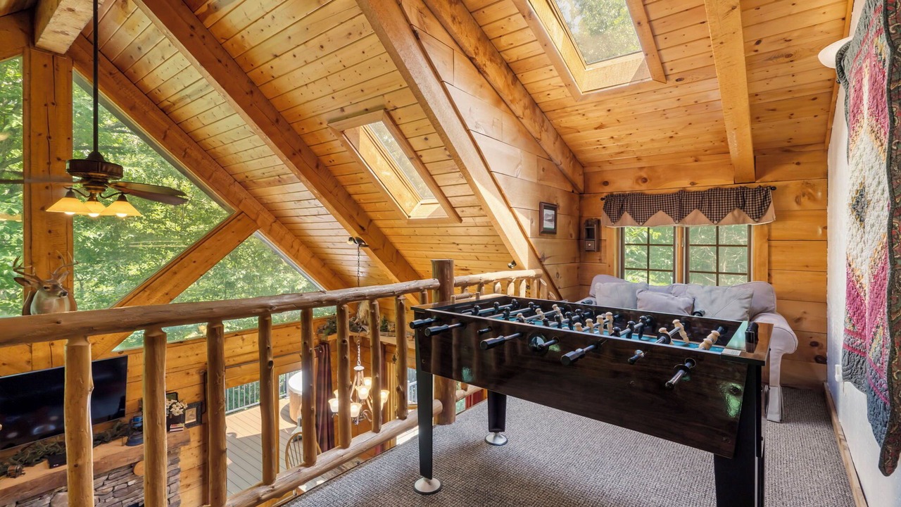 Photo of Bedroom in Blue Eye