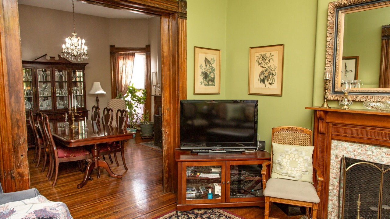 Photo of Livingroom in Old Louisville