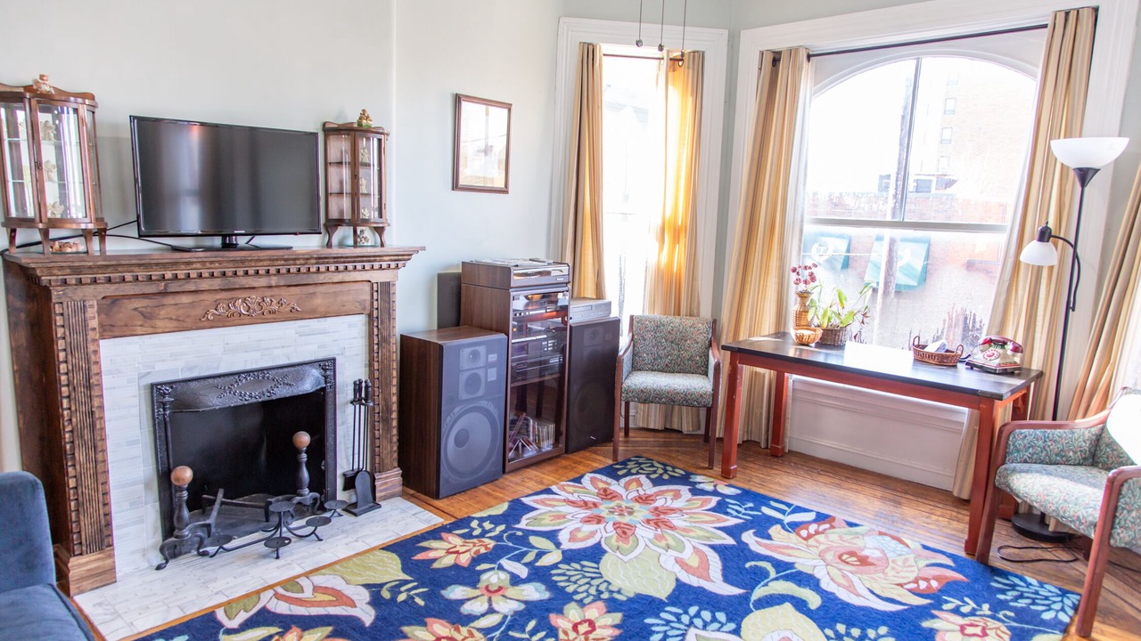 Photo of Livingroom in Old Louisville