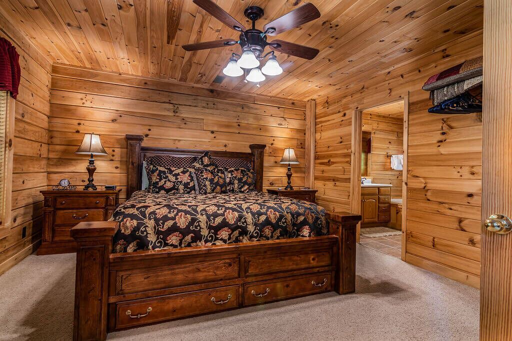 Photo of Bedroom in Branson Cedars