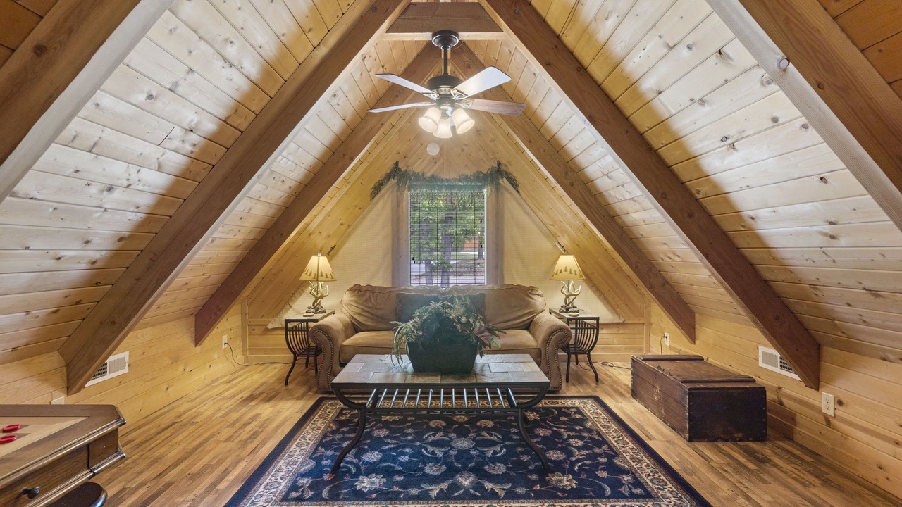 Photo of Livingroom in Branson Cedars