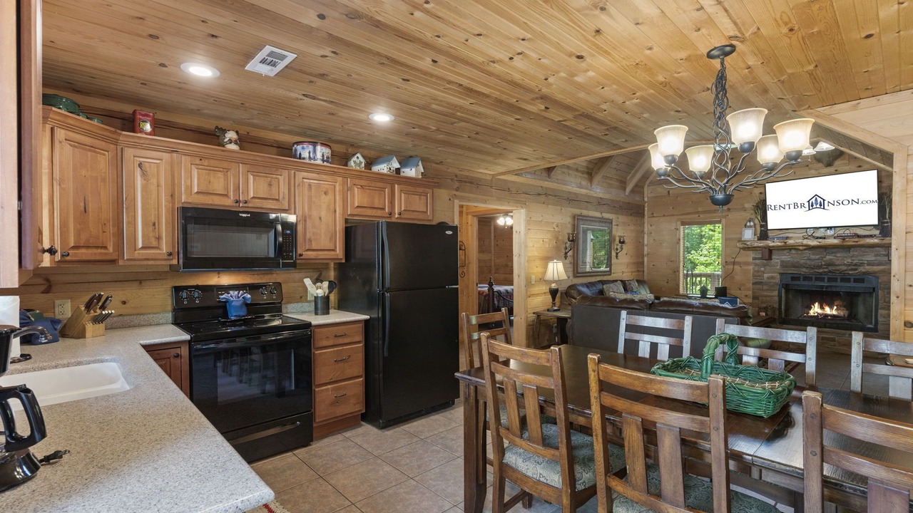 Photo of Kitchen in Branson Cedars